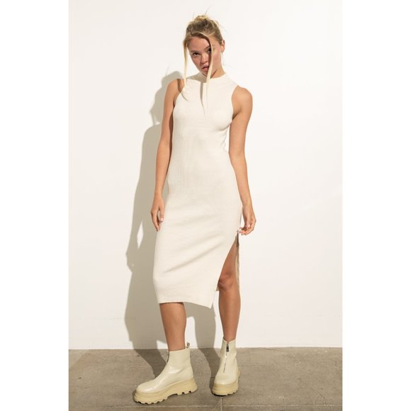 Mock Neck Sleeveless Dress - Picture 5 of 9